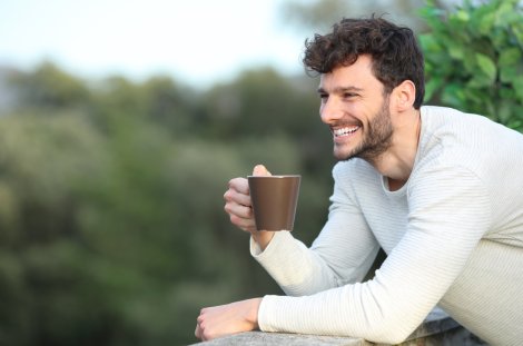 Die Seele Baumen lassen gelingt im eigenen Grün besonders gut @ iStock / AntonioGuillem