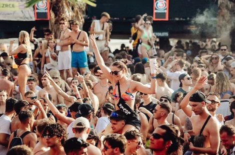 © www.thepridebeach.com © www.thepridebeach.com