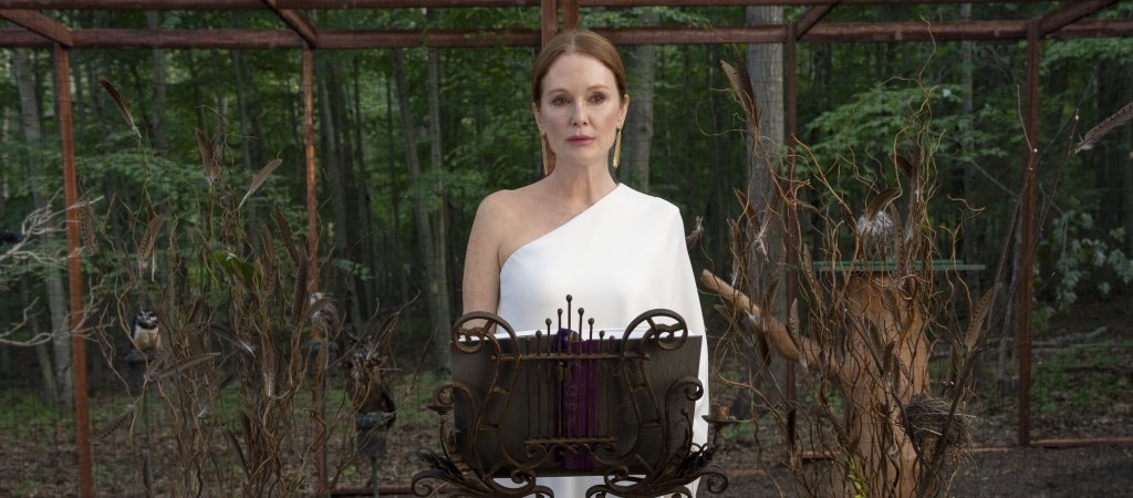 Julianne Moore in "Sirens" // © Netflix