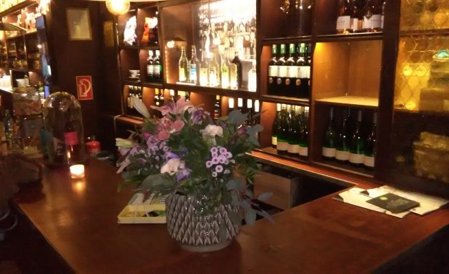 M&V Bar