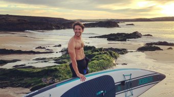 Jonathan Bailey („Bridgerton“) versteckte sein Schwulsein